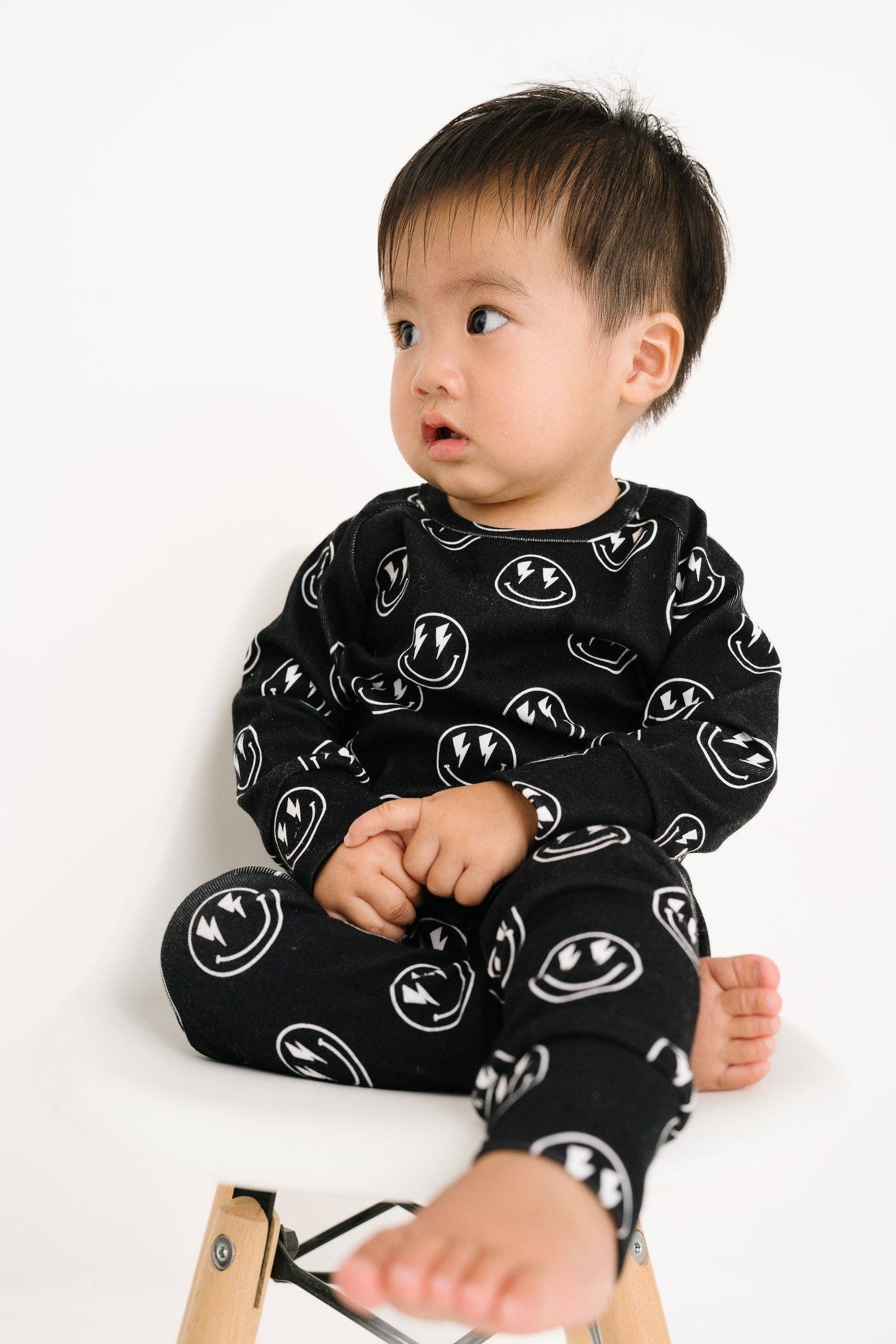 Black Lightning Smiley Lounge Set